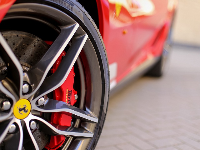 ������ ������ GTC4LUSSO // Grigio Ferro